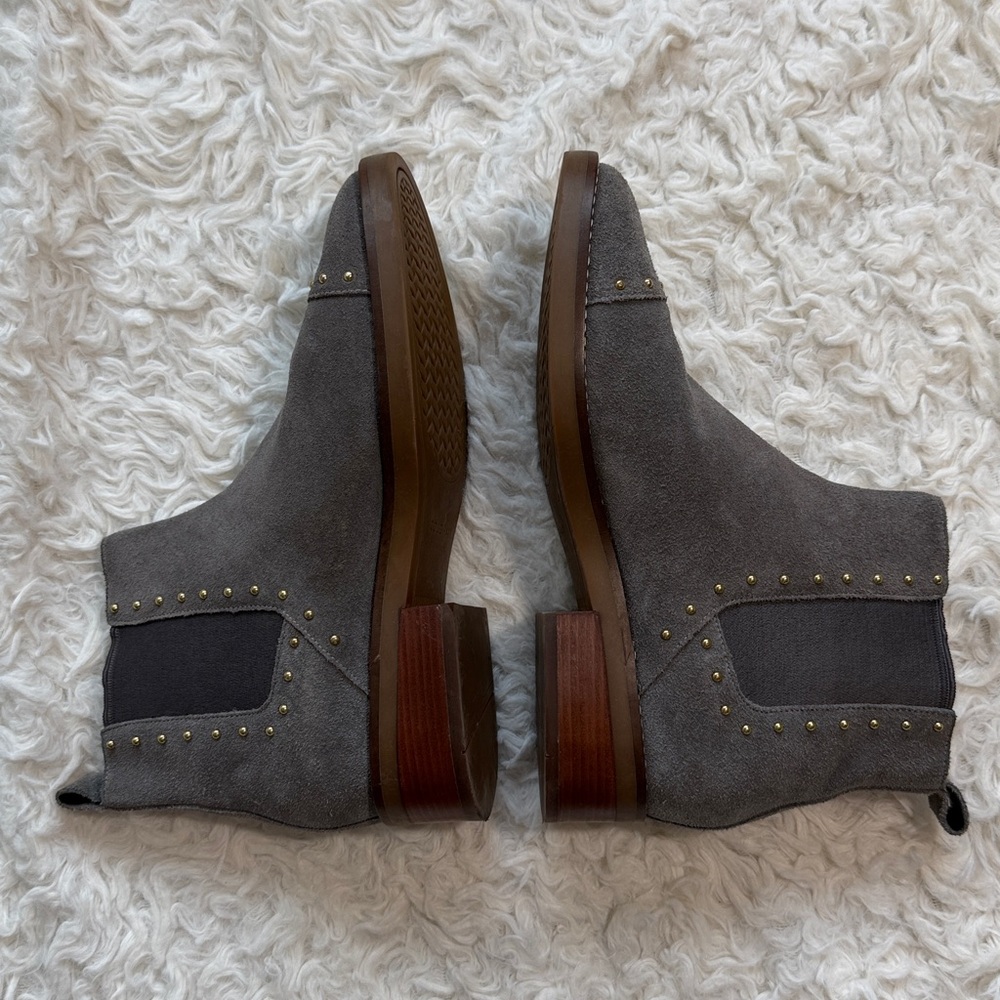 Cole Haan Women's Mara Grand Chelsea Gray Studded Ankle Boots size 7.5 - Picture 2 of 7